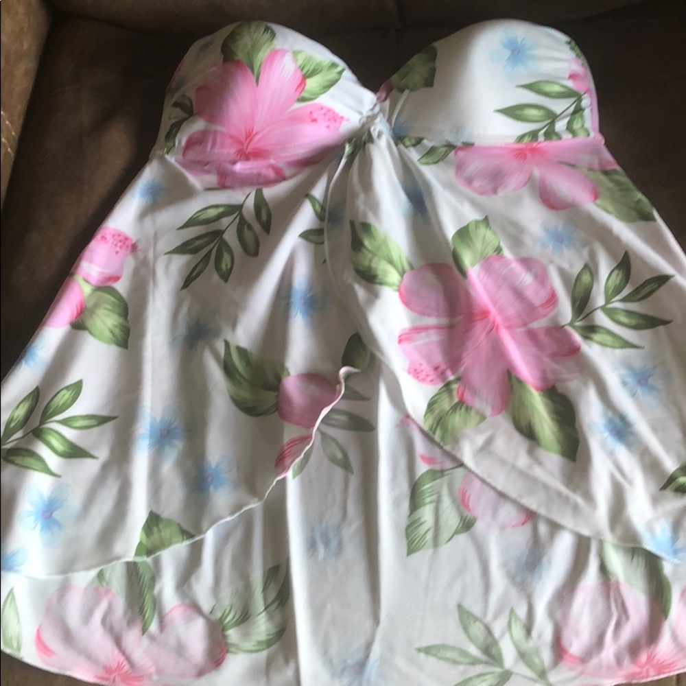 Tanking bathing suit top.  Worn only one time.